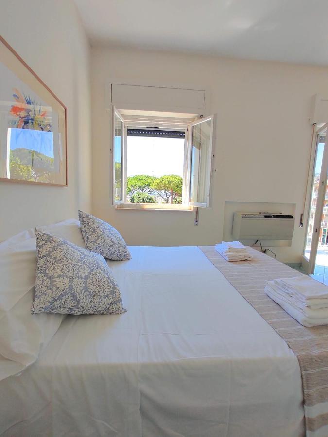 Reale Apartments Terracina Eksteriør billede