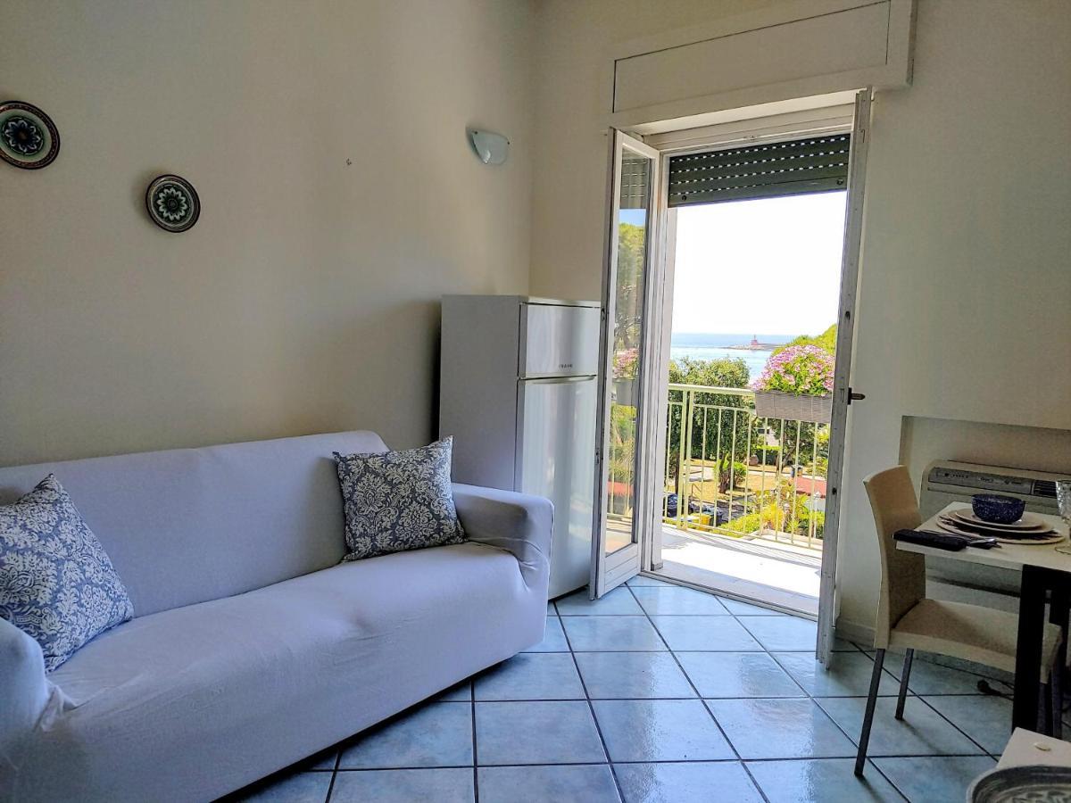 Reale Apartments Terracina Eksteriør billede