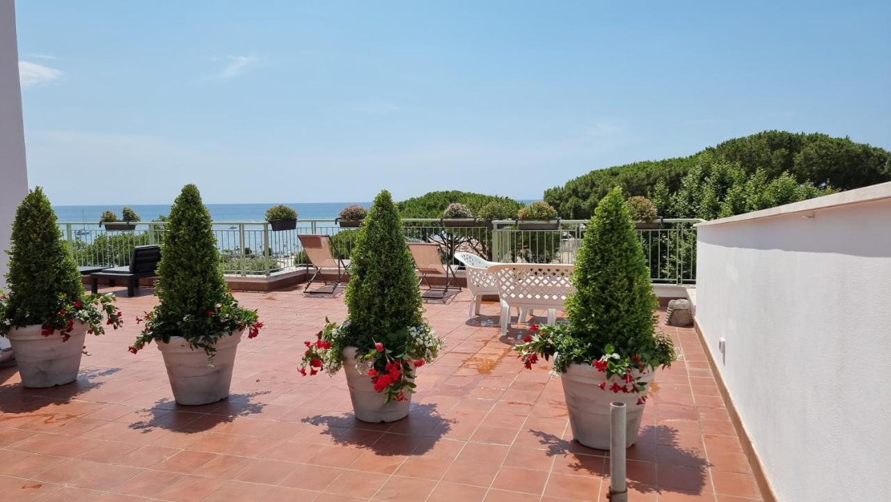 Reale Apartments Terracina Eksteriør billede