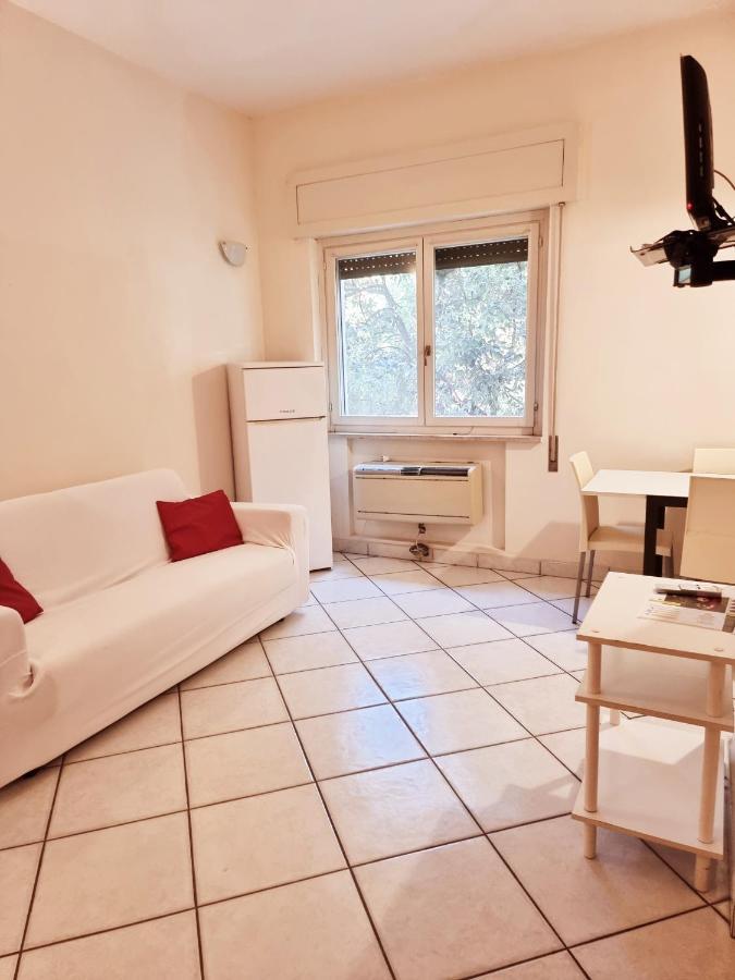 Reale Apartments Terracina Værelse billede