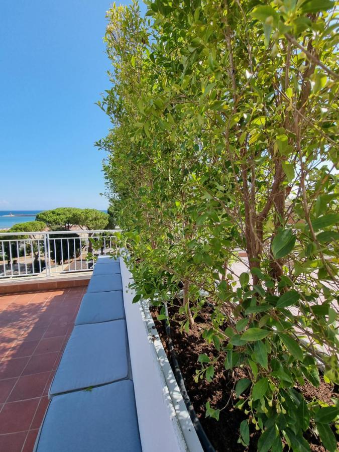 Reale Apartments Terracina Eksteriør billede